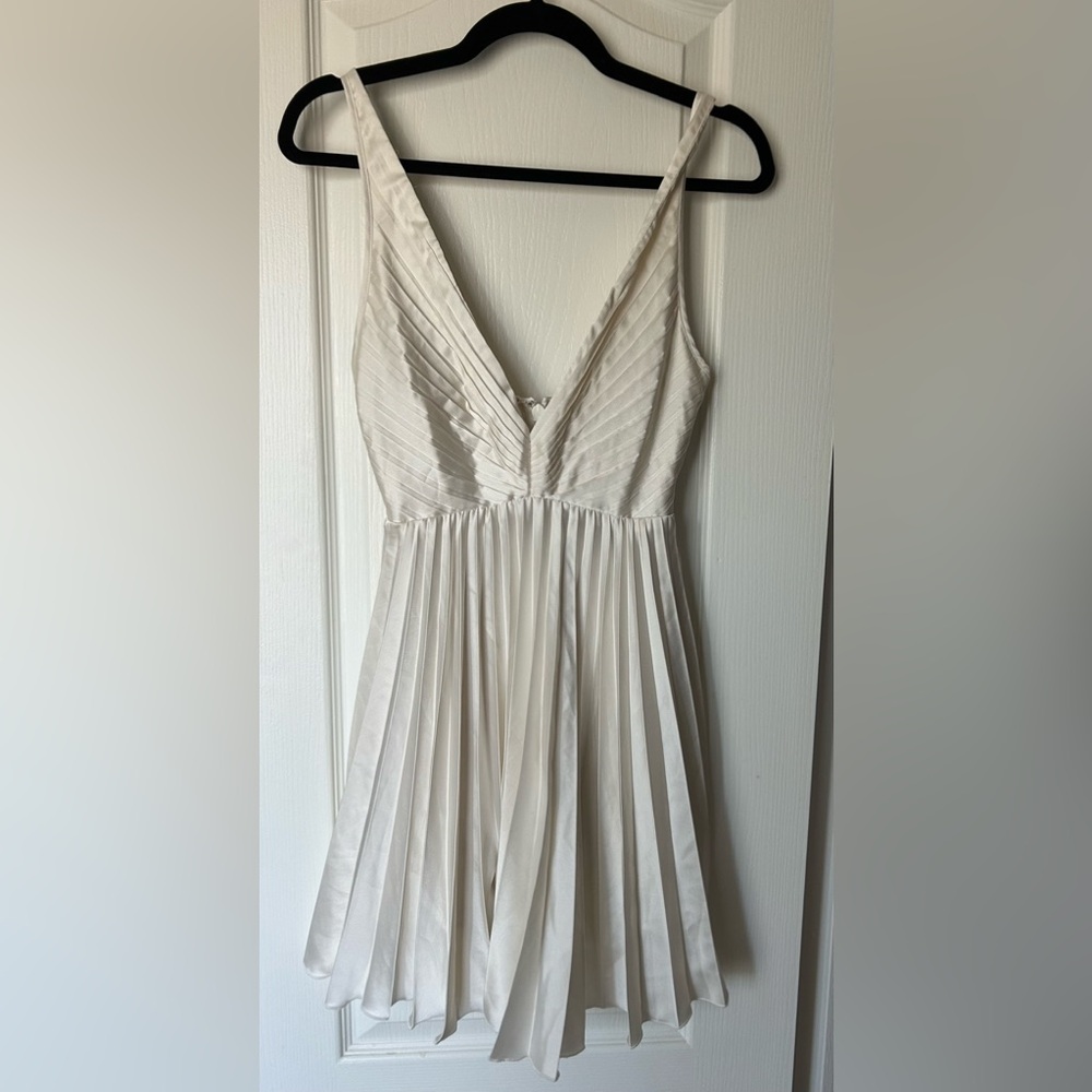 Abercrombie & Fitch Plunge V-Neck Pleated Mini Dress Satin Ivory White, xs/p